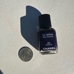 Chanel‎ Le Vernis Nail Colour 483 Vendetta Deep Purple Shimmer DISCONTINUED